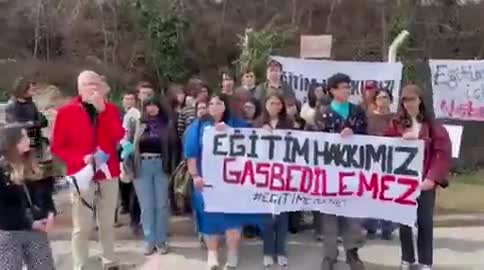 SOL Parti'den, uzaklaştırma cezası alan Hacettepe öğrencilerine destek... İsmail Hakkı Tombul: "Eğitim hakkı için direnen gençler yalnız değil"