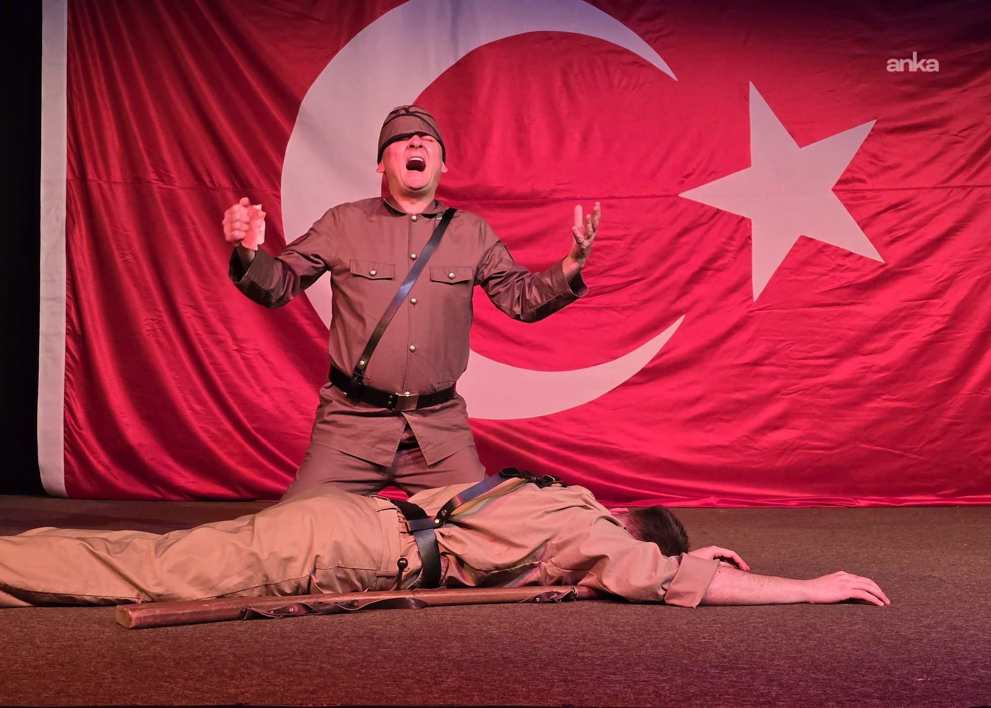 18 Mart Çanakkale şehitleri anısına 'Bir destandır Çanakkale' sahnelendi