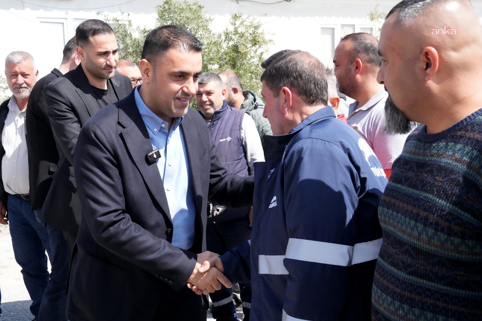 Çukurova Belediye Başkanı Kozay, farklı birimlerde görev yapan personelle bayramlaştı