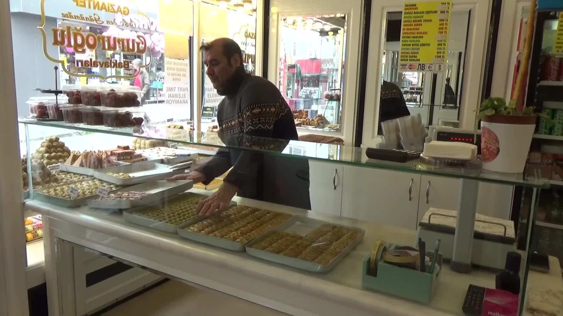 Edirne'de baklavacılarda işler azaldı... Tepsiyle sipariş veren kalmadı