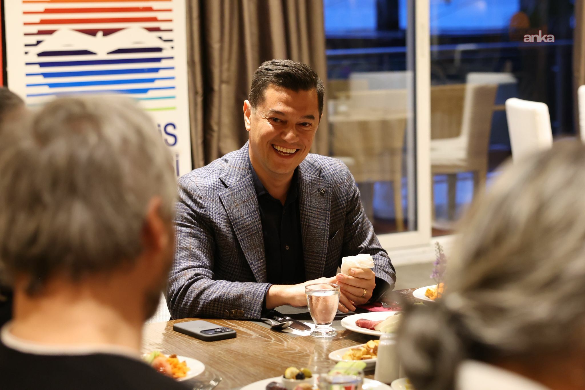 Marmaris Belediye Başkanı Ünlü, ilçede görev yapan basın mensuplarıyla iftar yaptı