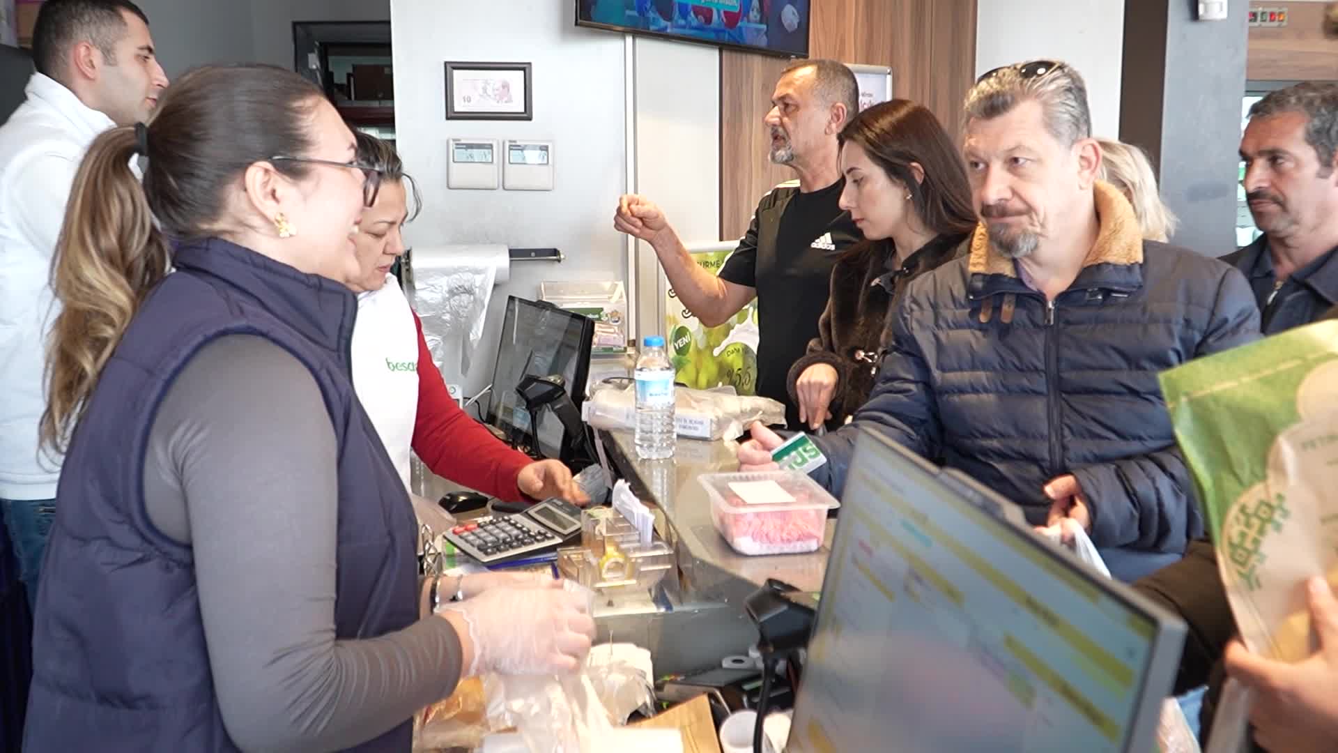 Bursalılardan bayram öncesi BESAŞ baklavasına yoğun ilgi