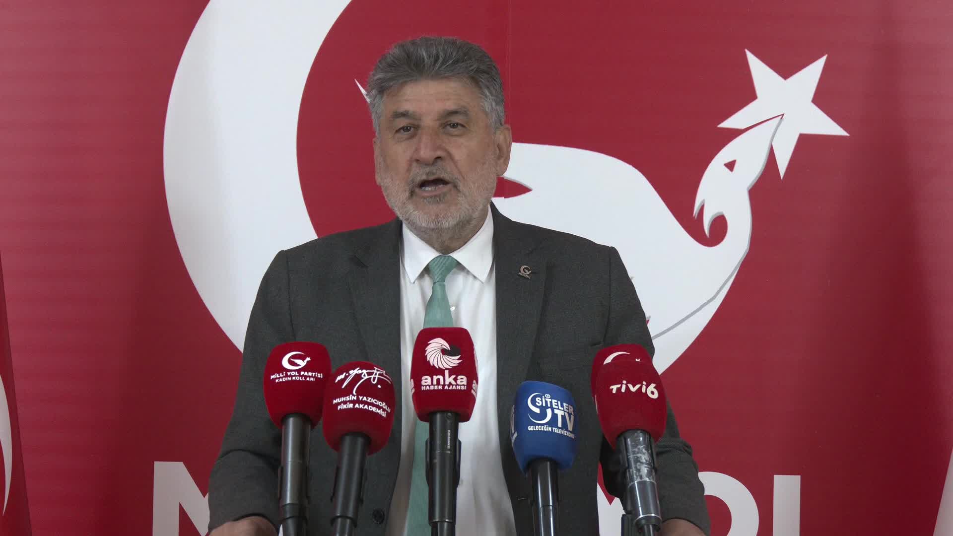 Remzi Çayır: "Türkiye gibi bir ülkede aciz ve basiretsiz yöneticiler sayesinde bayramlar bayram olmaktan çıktı"