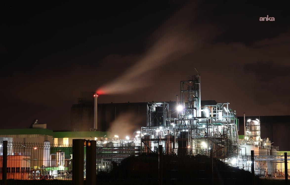 Körfez’deki saldırılar enerji piyasalarını sarstı: Petrol 115 dolara dayandı