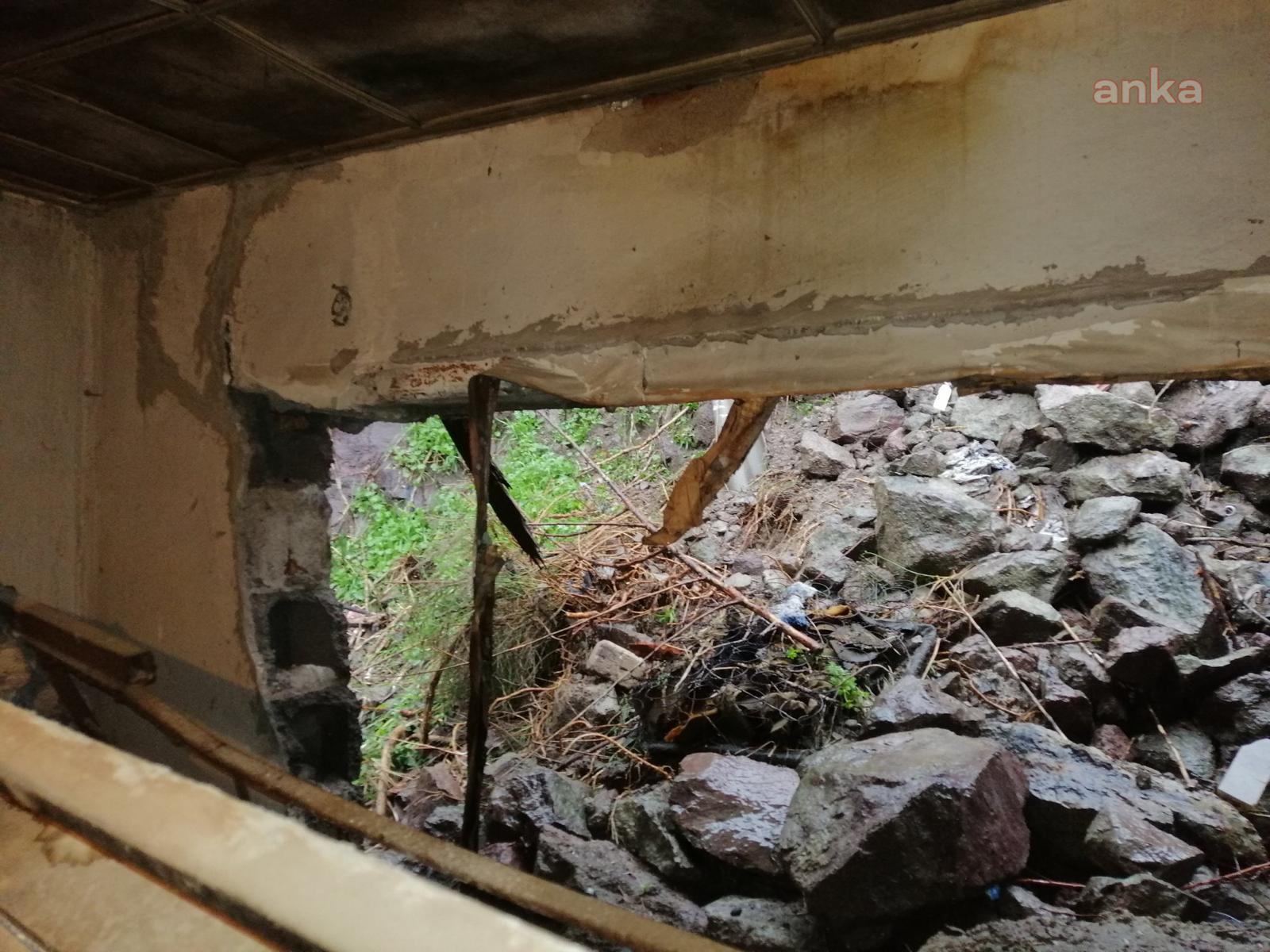 SELDE EVİNİN DUVARI YIKILMIŞTI... KONAK BELEDİYESİ YARDIMA KOŞTU