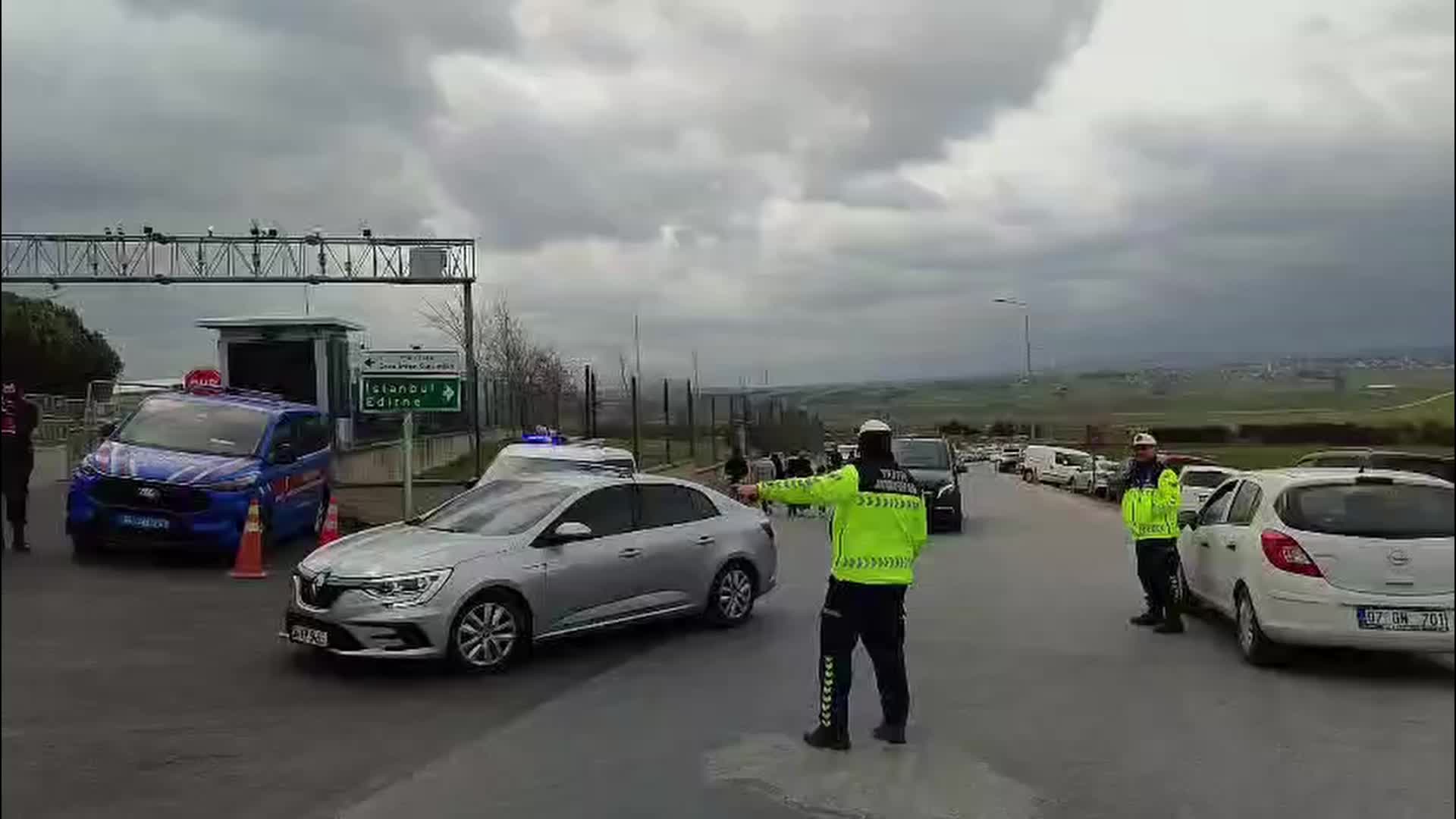 Özgür Özel, 19 Mart operasyonunun birinci yılında İmamoğlu’nu ziyaret etti