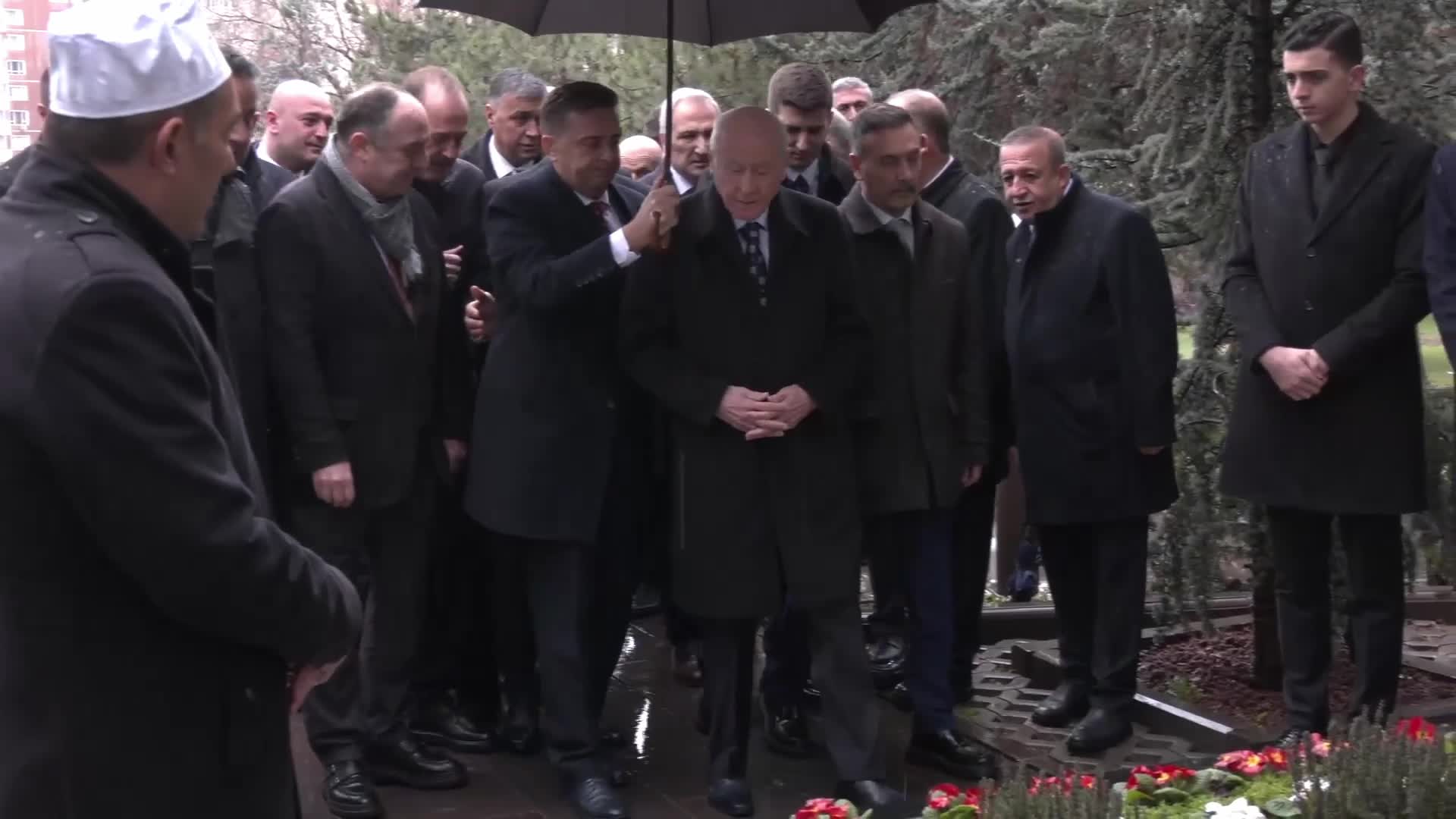 Devlet Bahçeli'den bayram mesajı: Önümüzdeki dönem, yeni ve güçlü bir Türkiye'nin inşasında önemli adımlar atılacaktır