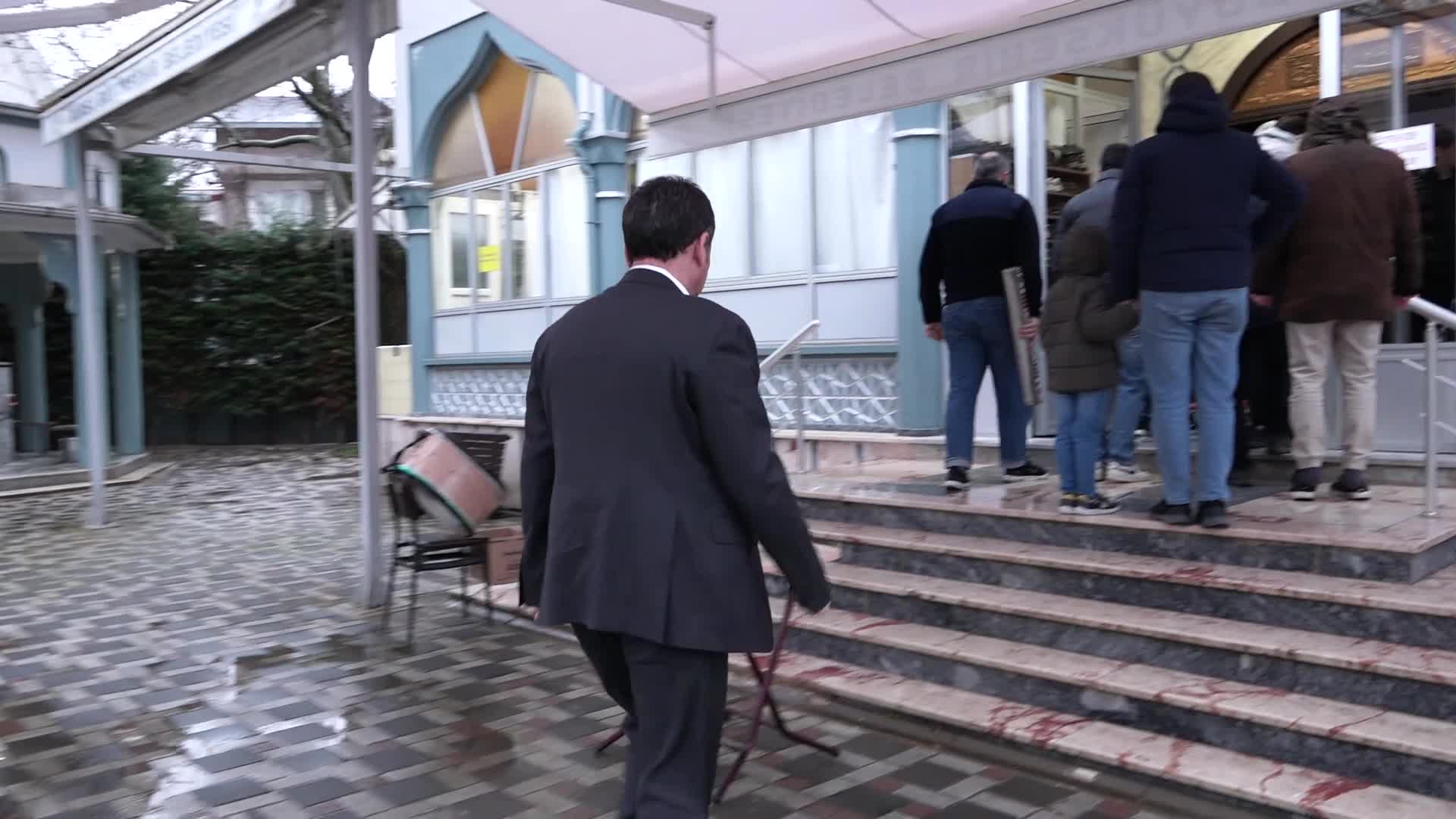 Osmangazi Belediye Başkanı Aydın, vatandaşlarla bayramlaştı
