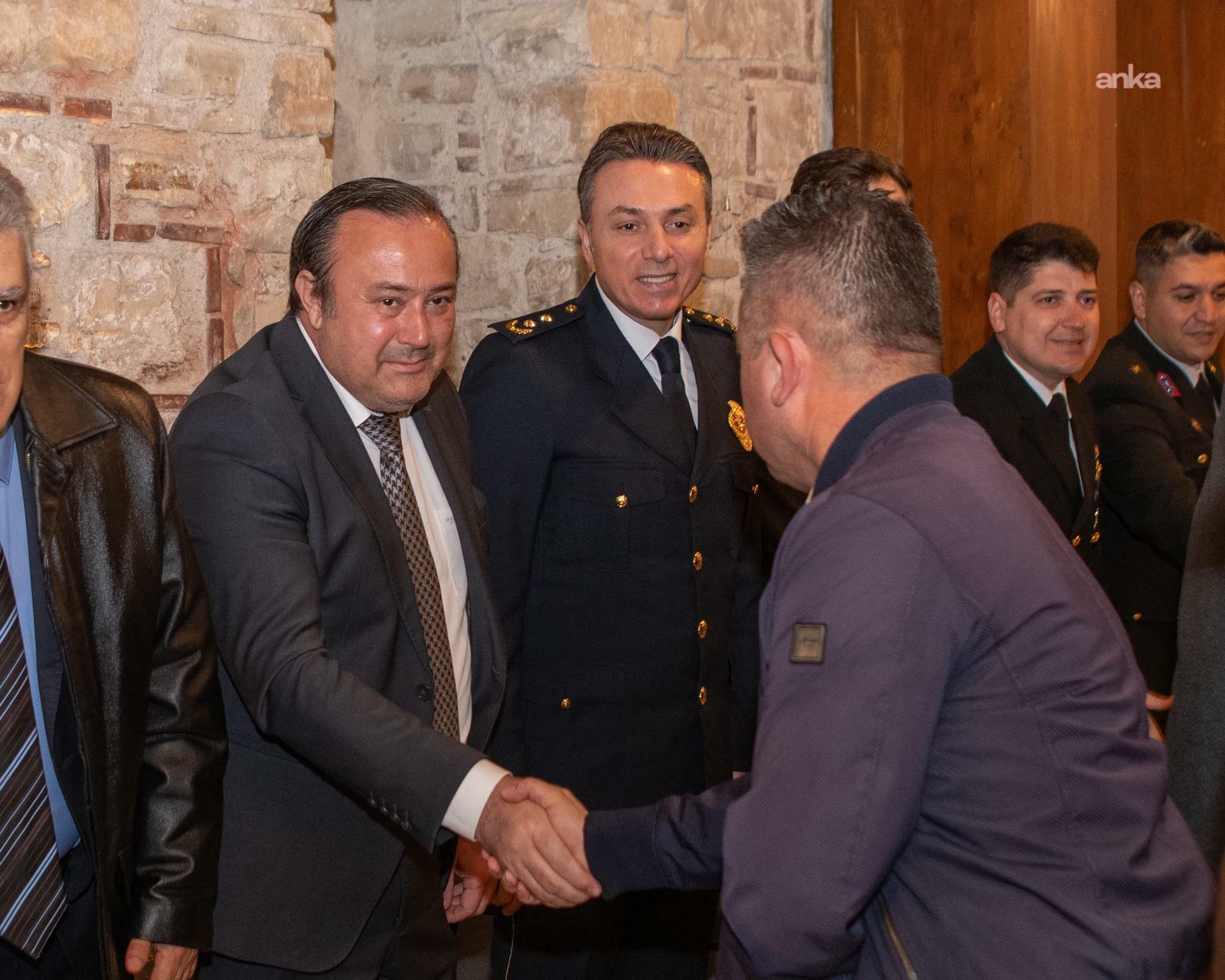 Kuşadası’nda ilçe protokolü, vatandaşlarla bayramlaştı