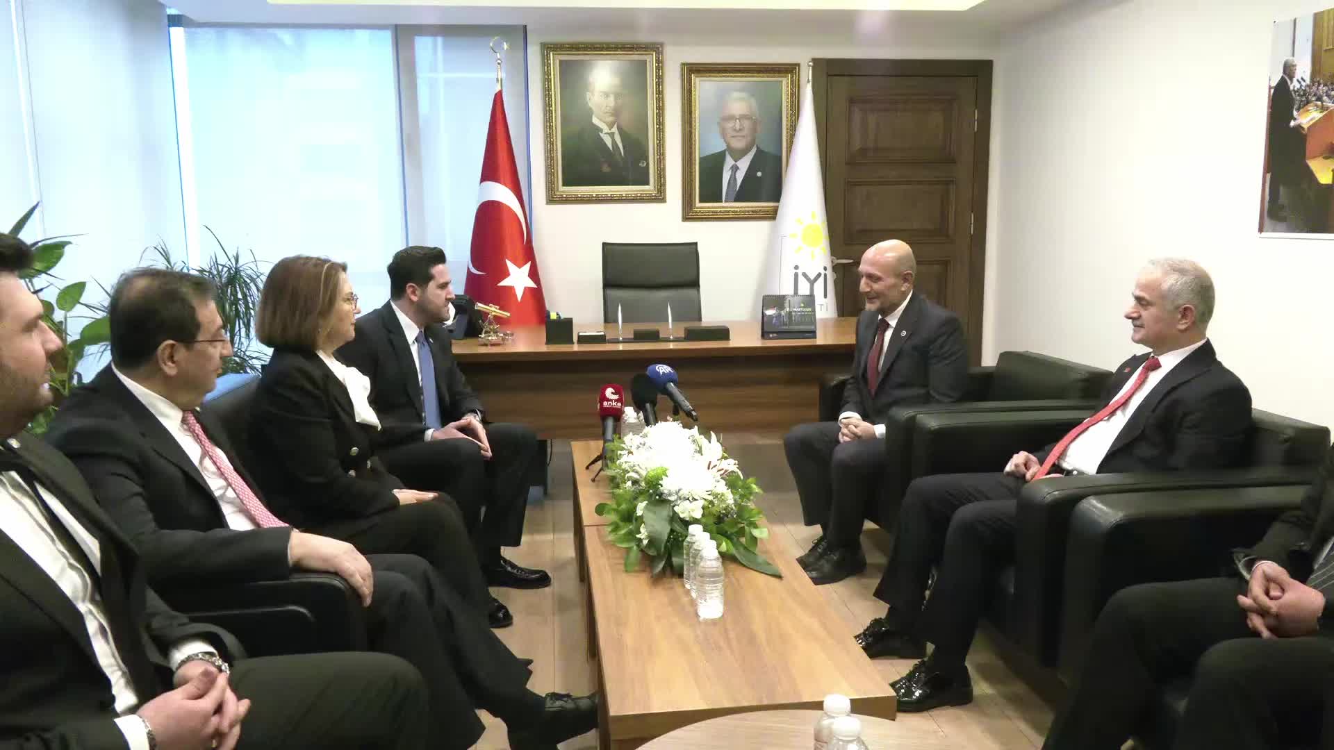 Siyasi partiler arası bayramlaşma… Saadet Partisi ve Demokrat Parti heyeti, İYİ Parti heyetiyle bayramlaştı
