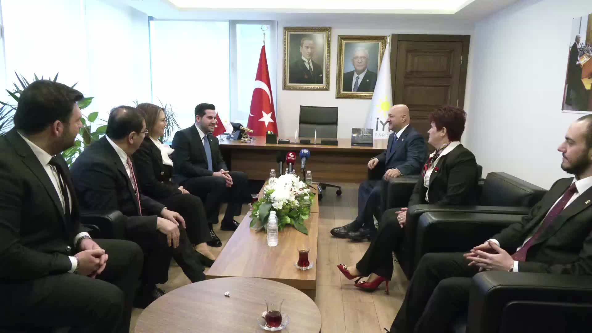 AK Parti'den İYİ Parti'ye bayram ziyareti... AK Partili Kurt: "Hepimizin ortak, tek bir amacı var: Ülkemize hizmet etmek"