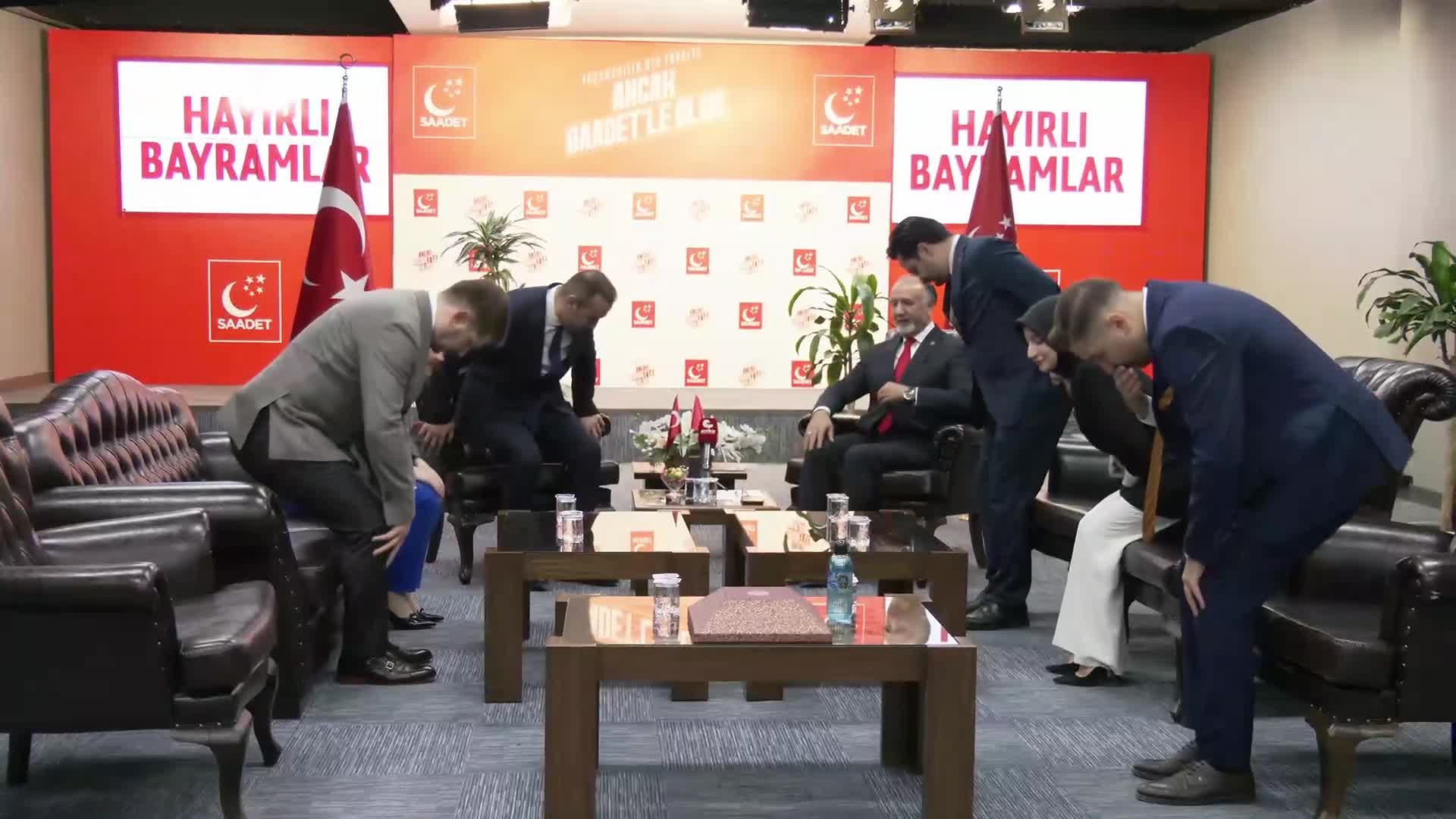 Siyasi partiler arası bayramlaşma… Saadet Partisi'ni, Anahtar Parti, Demokrat Parti, BBP ve İYİ Parti heyetleri ziyaret etti