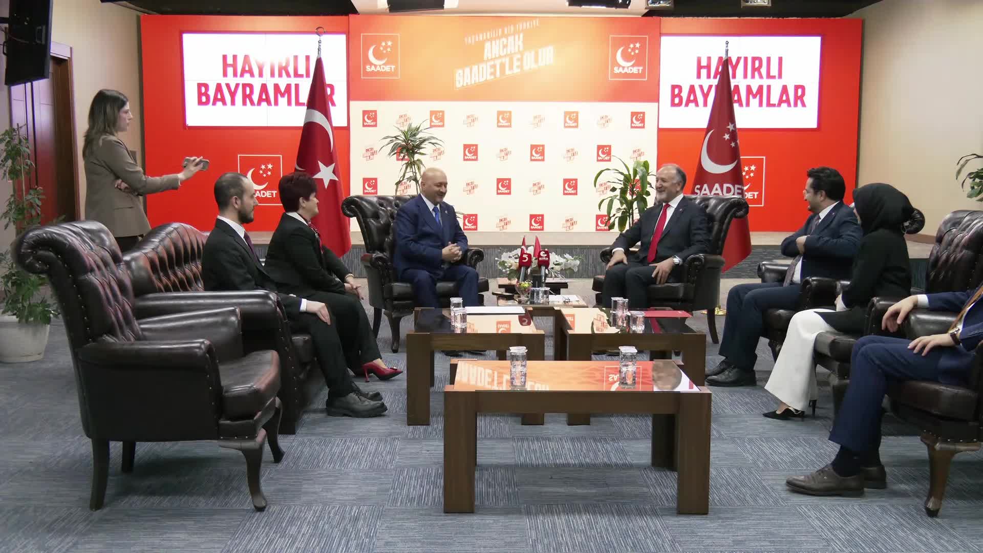 Siyasi partiler arası bayramlaşma… AK Parti heyeti, Saadet Parti heyetiyle bayramlaştı