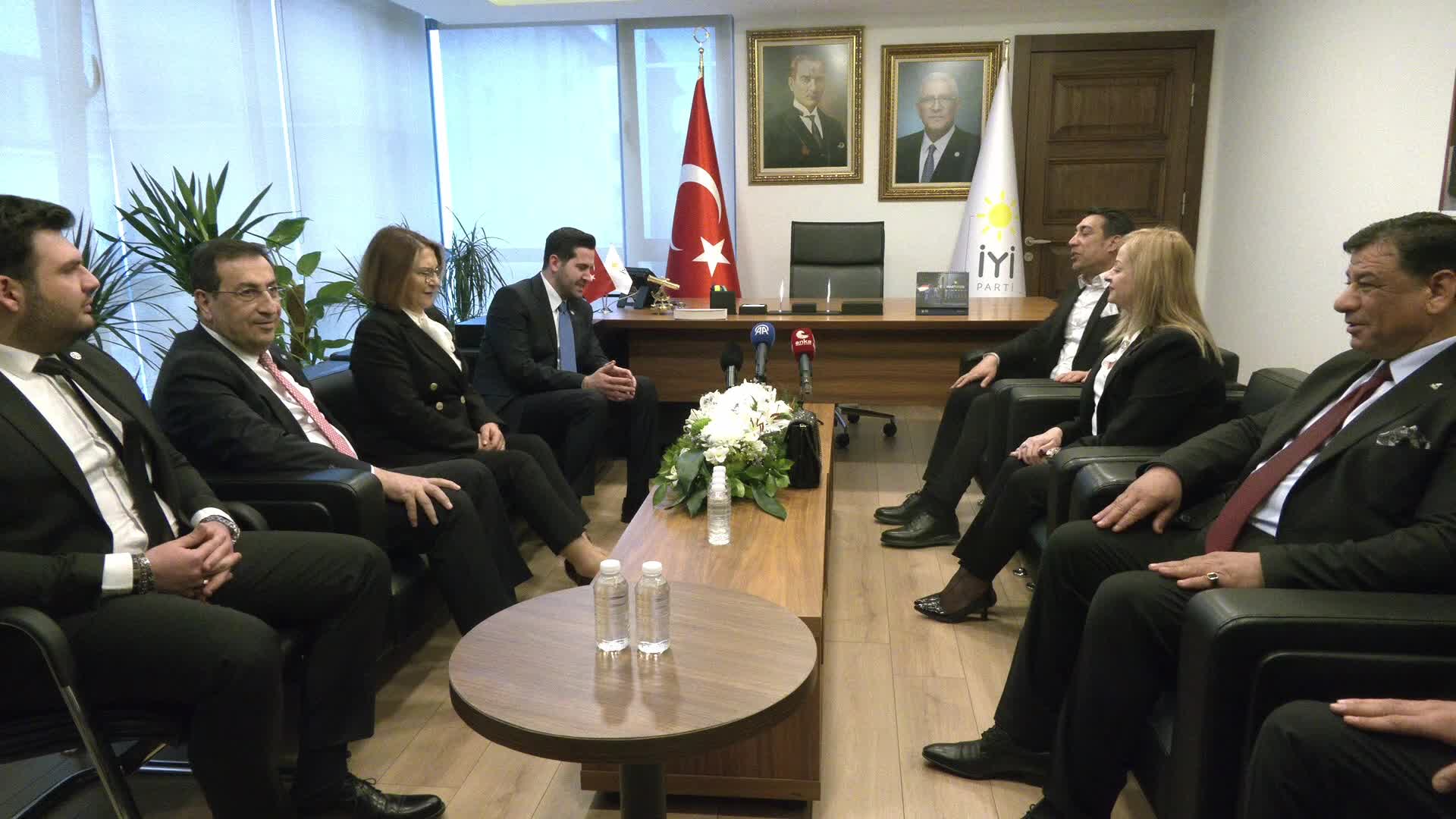 Siyasi partiler arası bayramlaşma… Anavatan Partisi ve Doğru Yol Parti heyetleri de İYİ Parti'yi ziyaret etti