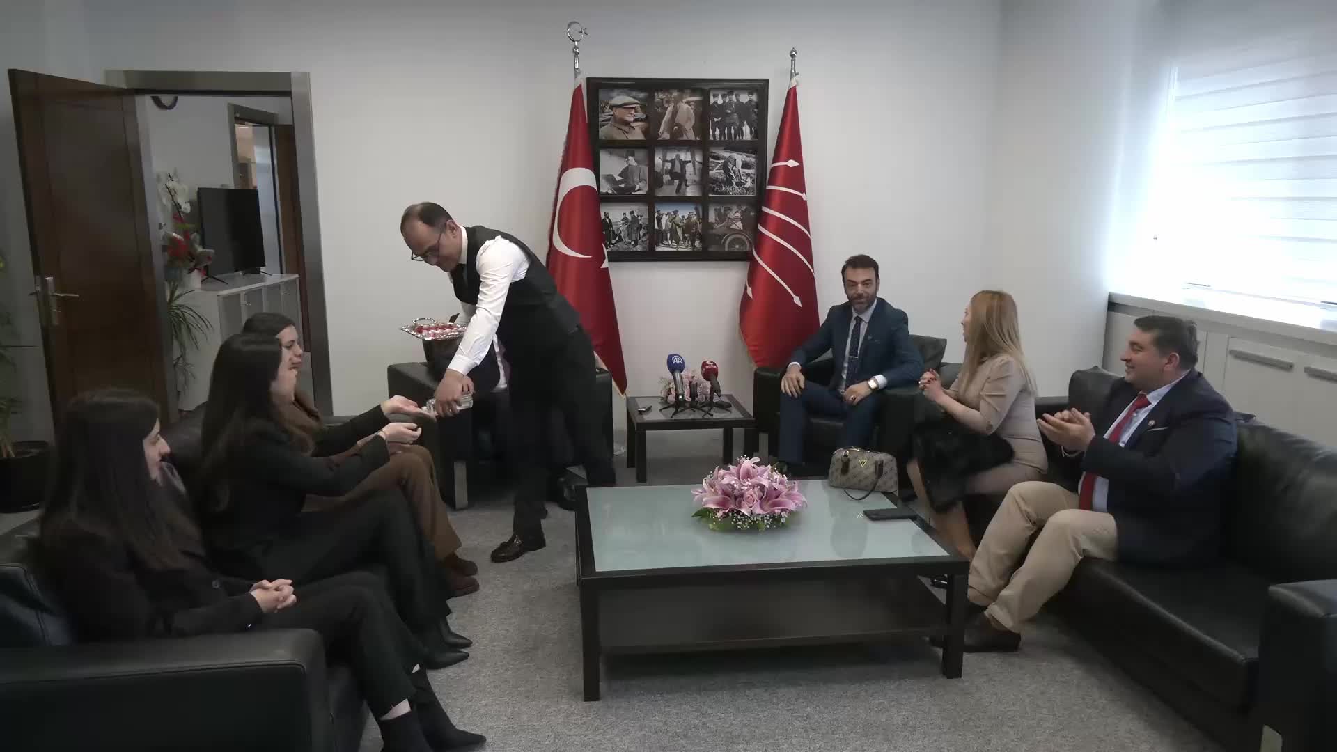 Siyasi partiler arası bayramlaşma… ANAP,  Milli Yol Partisi ve Bağımsız Türkiye Partisi heyetleri CHP ile bayramlaştı