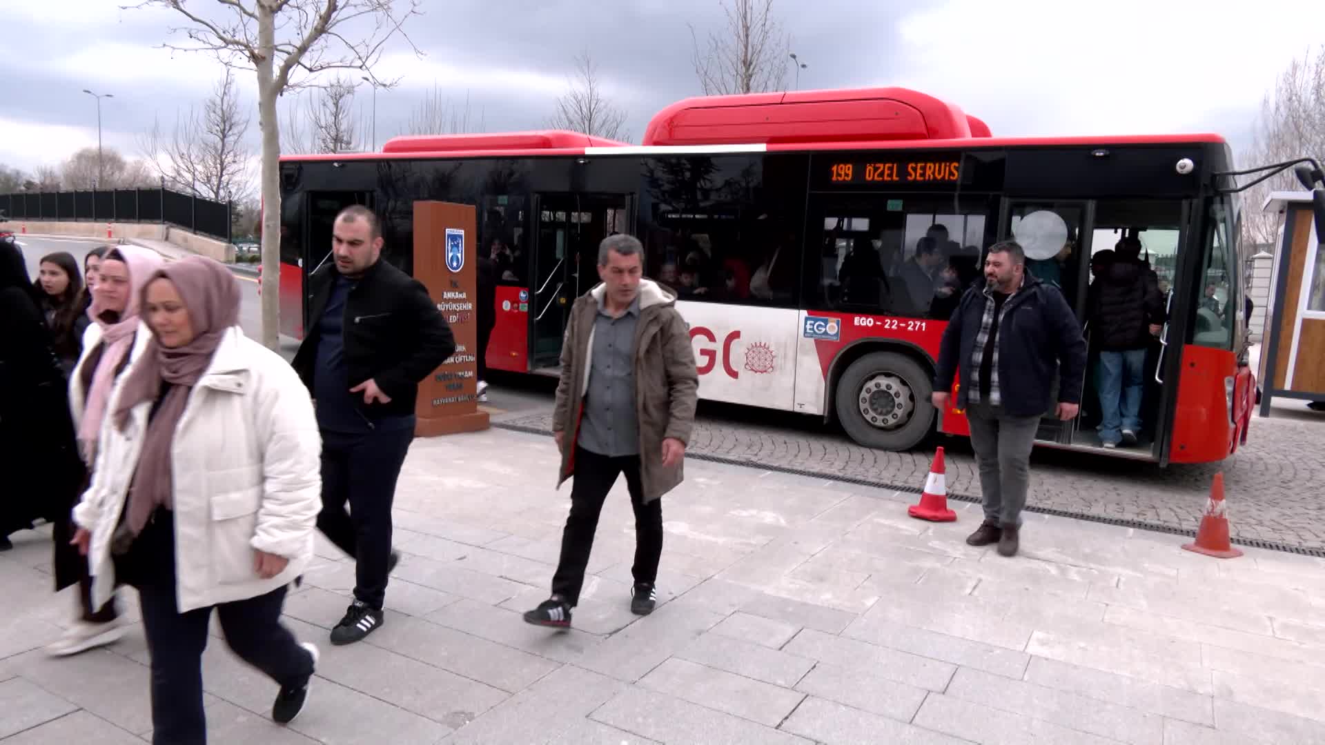 Ankara'da vatandaşlar bayram heyecanını, Büyükşehir Belediyesi'nin parklarında yaşadı
