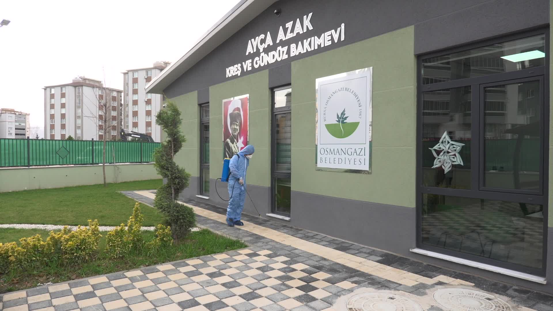 Osmangazi Belediyesi ekiplerinden kreşlerde ilaçlama ve dezenfeksiyon çalışmaları