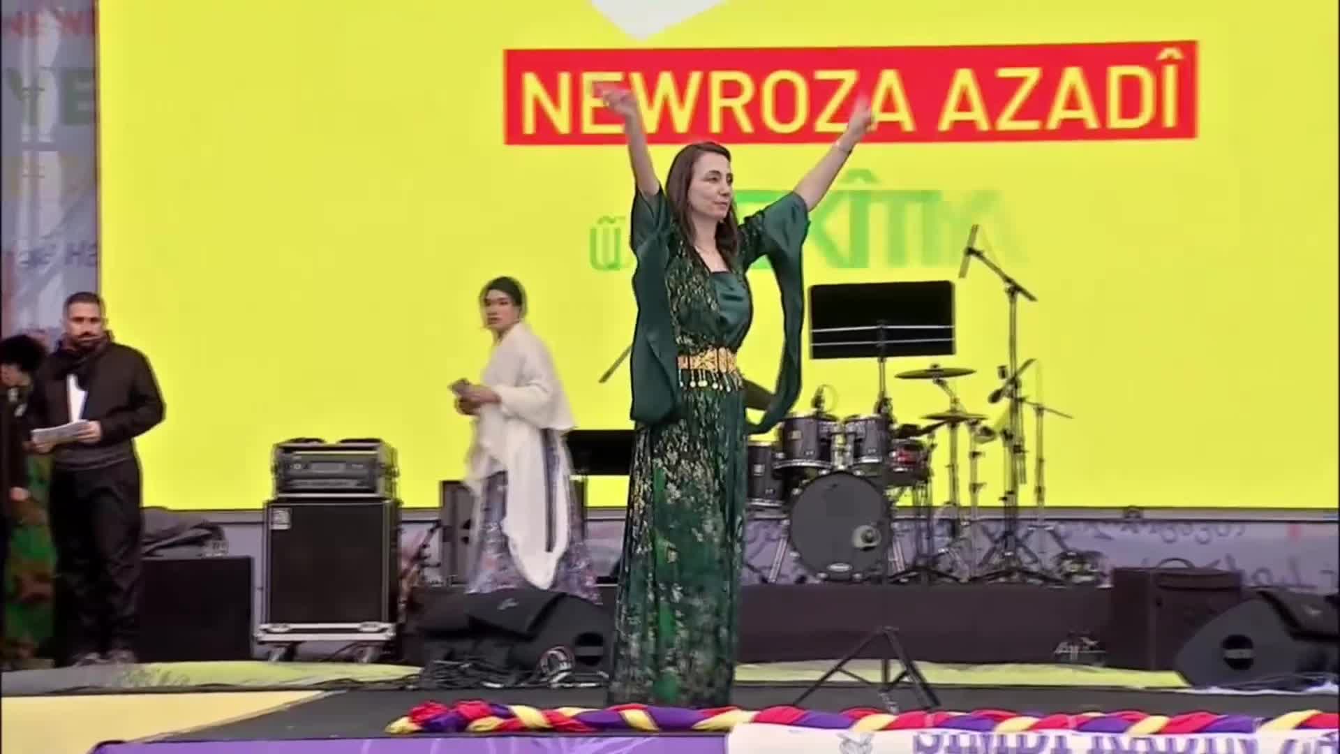 İstanbul'da Nevruz kutlandı... Tülay Hatimoğulları: "Ankara barışın sesine kulak vermeli, yasal adımlar atmalıdır"
