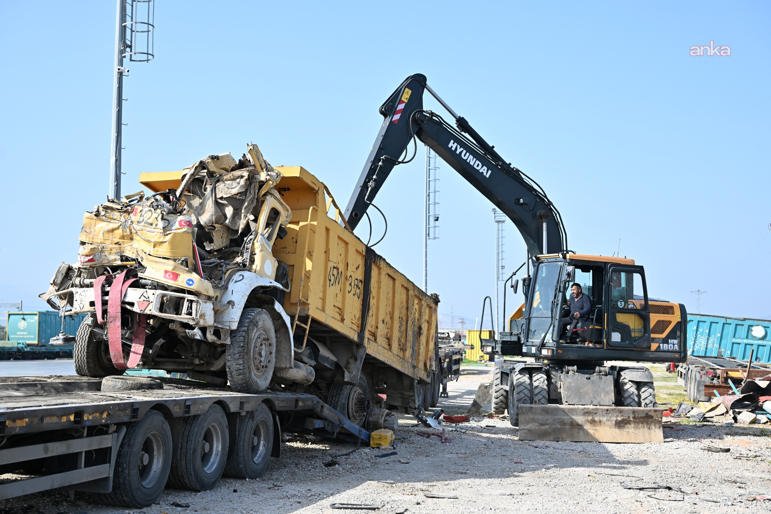 Manisa’da hurda ve sahipsiz araçlar, MKE’ye gönderildi
