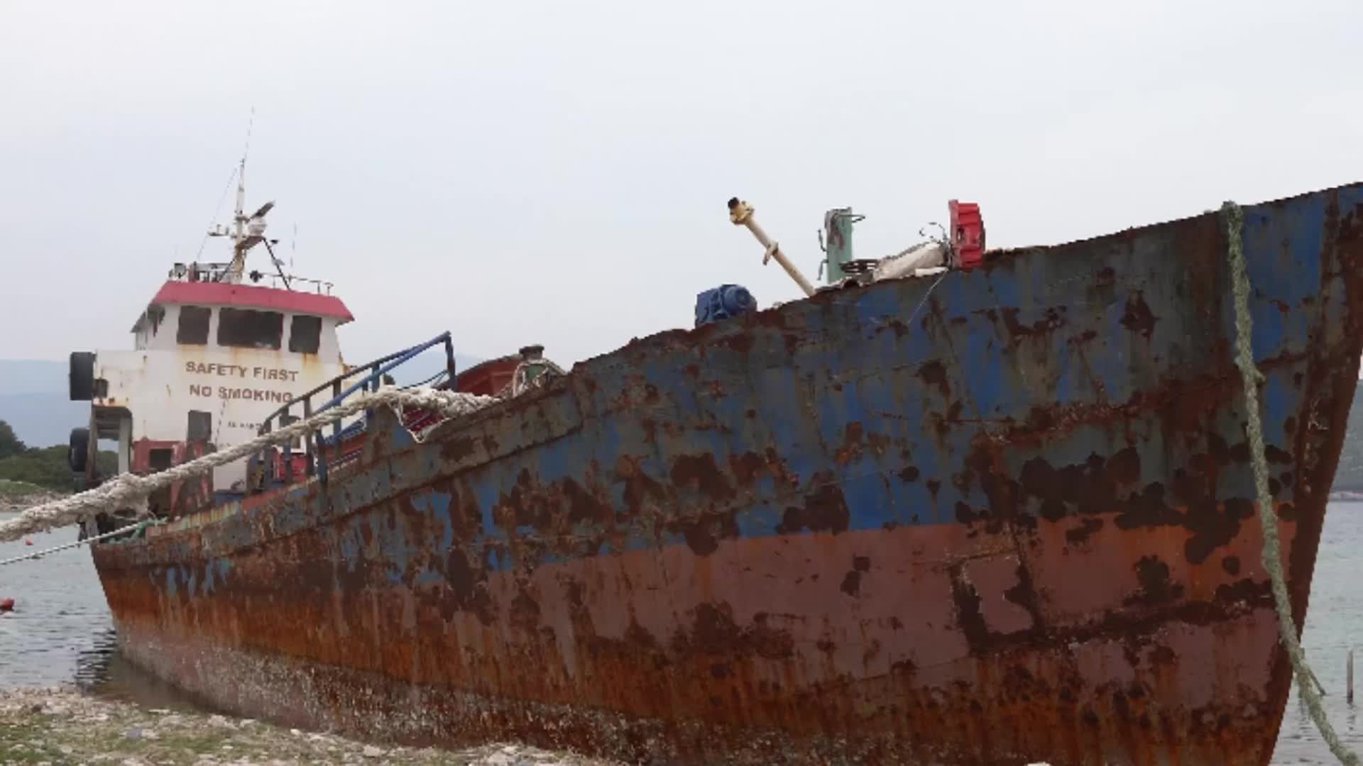 Urla'da izinsiz gemi sökümüne ceza… AK Partili Bursalı Aksoy: Tepkiler haklı, sürecin takipçisiyiz