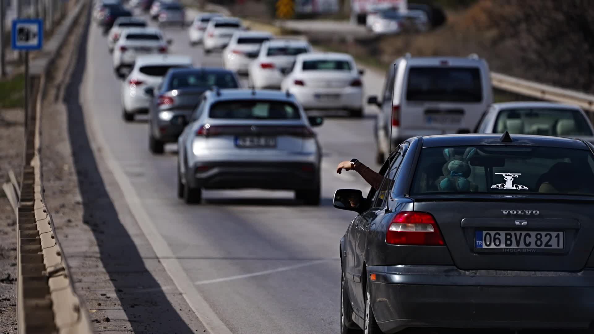 Kırıkkale'de bayram dönüşü trafiği yoğunluğu