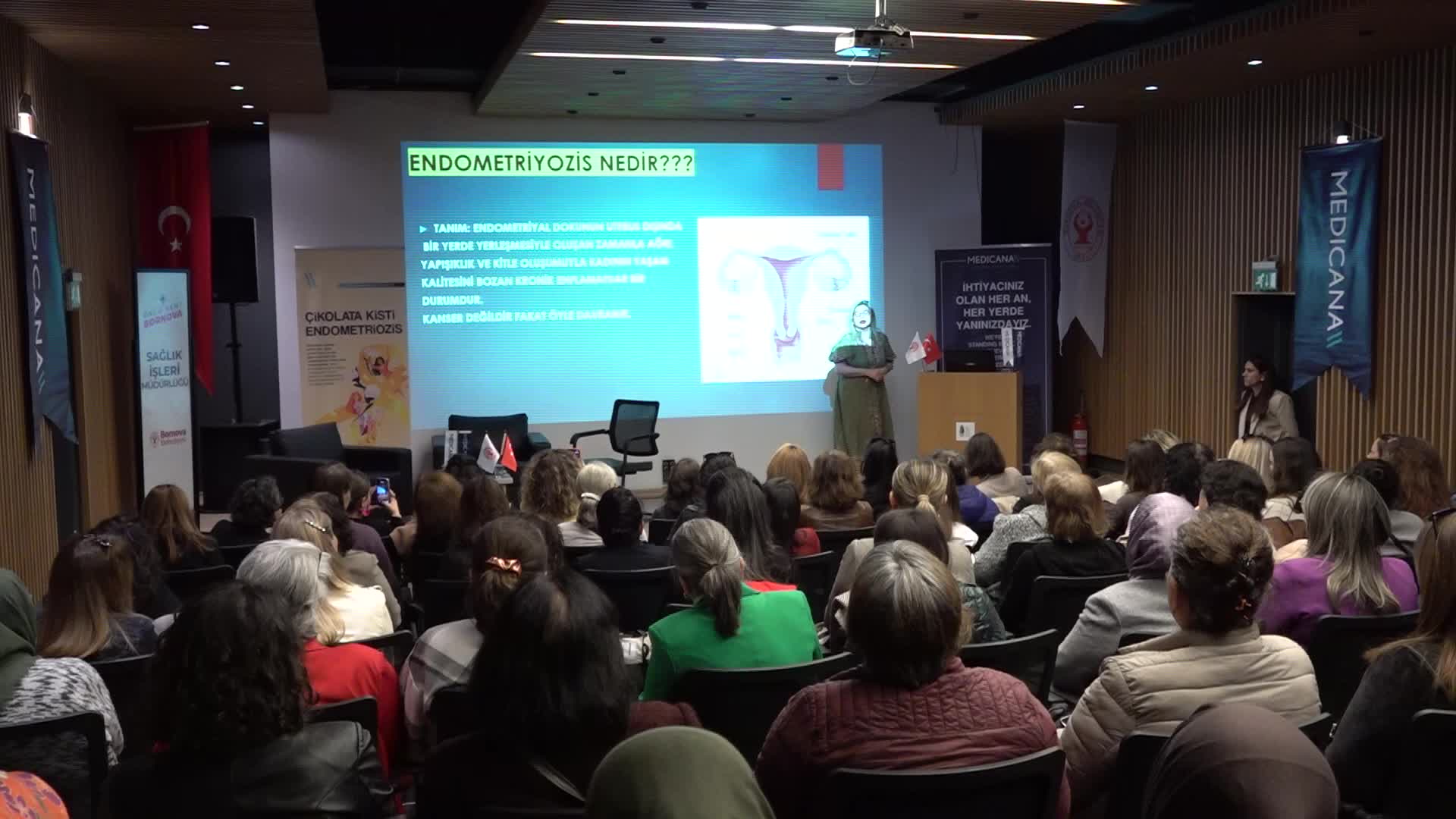 Bornova Belediyesi, Endometriozis Farkındalık ayı dolayısıyla bir etkinlik düzenledi