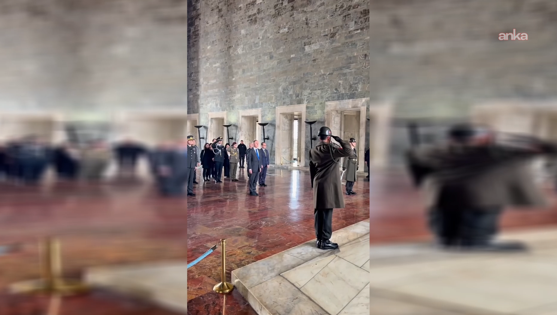 İtalya Ticaret Bakanı Urso, Anıtkabir'i ziyaret etti