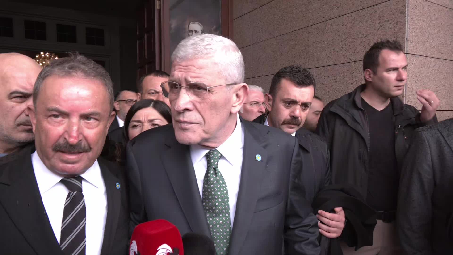 Müsavat Dervişoğlu'ndan Bahçeli'ye 'kırmızı hat' yanıtı: "İmralı'daki haini paşa eylediler. Paşa tak diye emrediyor. Devlet Bahçeli de TBMM kürsüne çıkıp şak diye yapıyor"