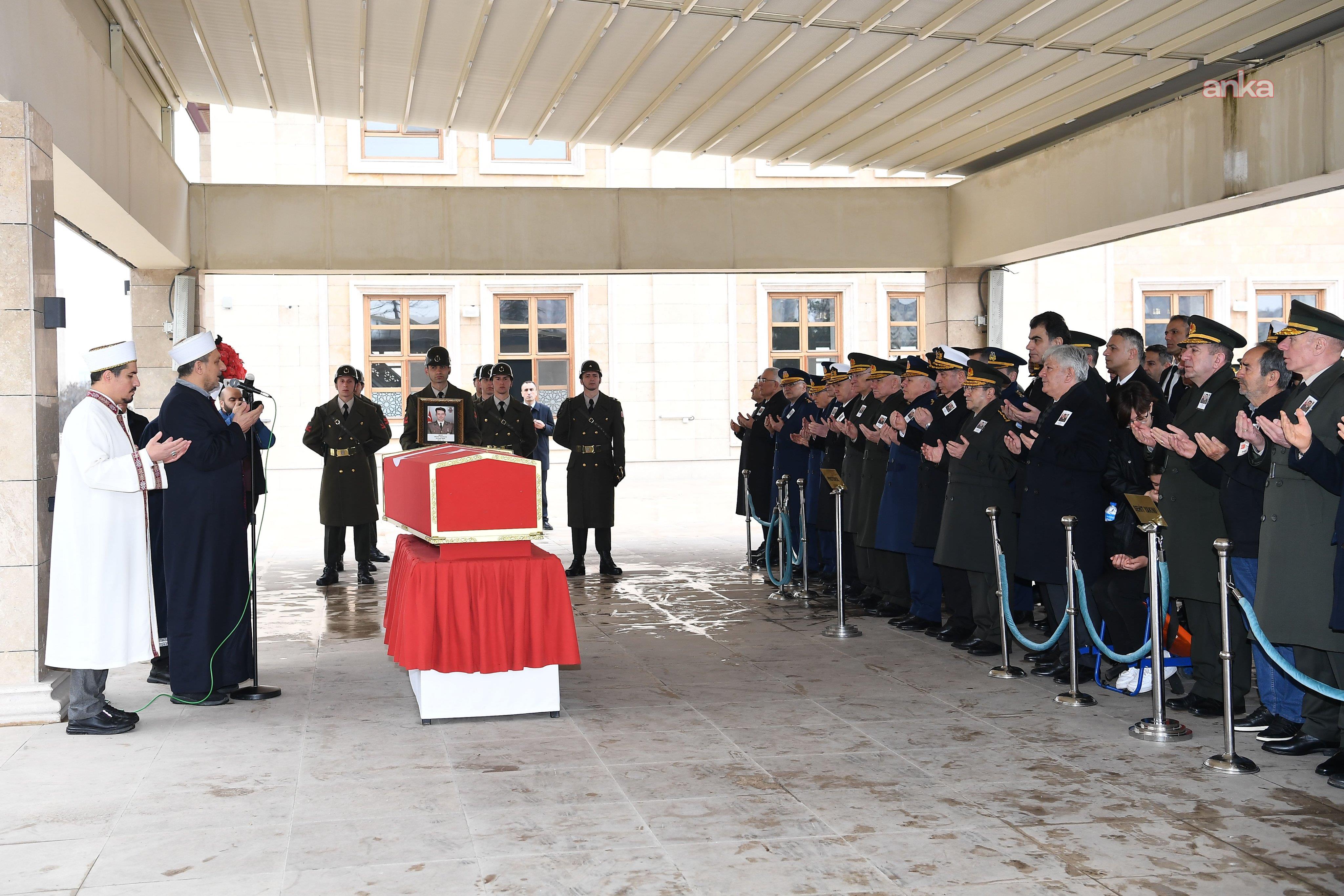 Genelkurmay Başkanı Orgeneral Bayraktaroğlu, Katar'da şehit olan Binbaşı Taştekin'i uğurlama törenine katıldı