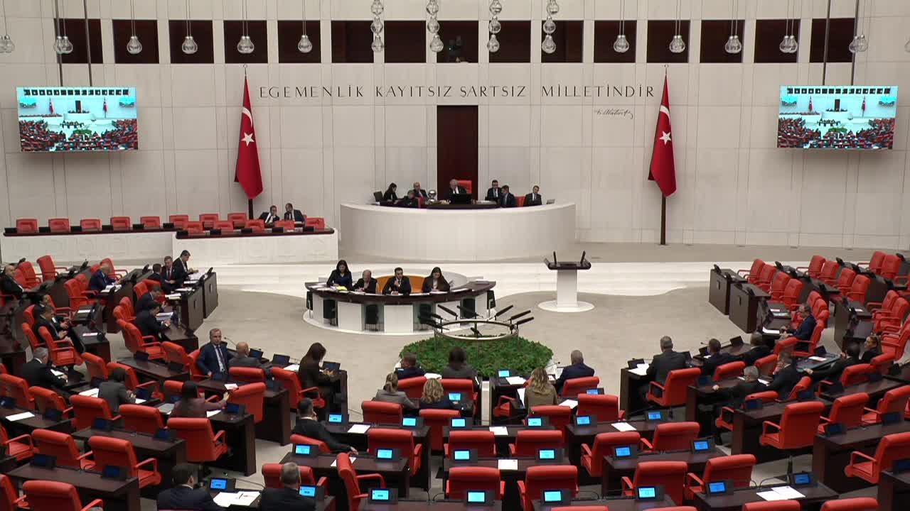 Asu Kaya: “Türkiye’de kadın olmak yoksulluğa, güvencesizliğe ve eşitsizliğe mahkum olmak demektir”