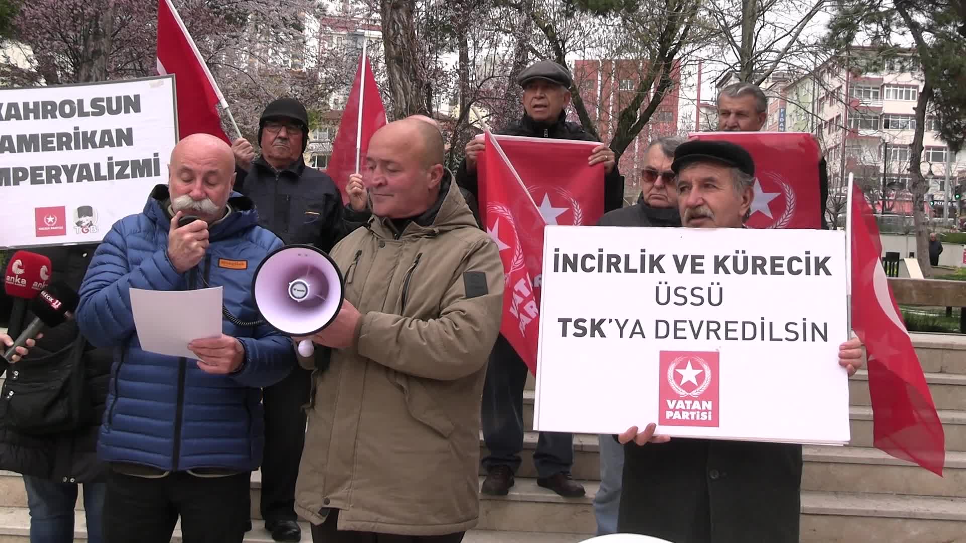Bilecik'te Vatan Partisi üyeleri ABD ve İsrail'in İran'a saldırılarını protesto etti
