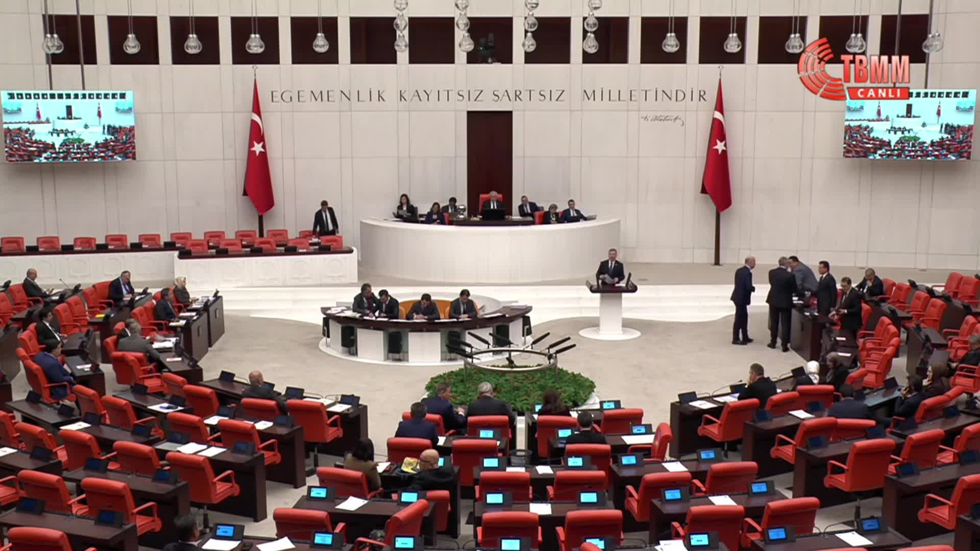 TBMM Genel Kurulu... Yeni Yol Partisi'nin "mal varlıklarının araştırılması" önerisi AK Parti ve MHP milletvekillerinin oylarıyla reddedildi
