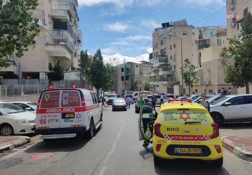 İran’dan İsrail’in merkezine füze saldırısı: 6 yaralı