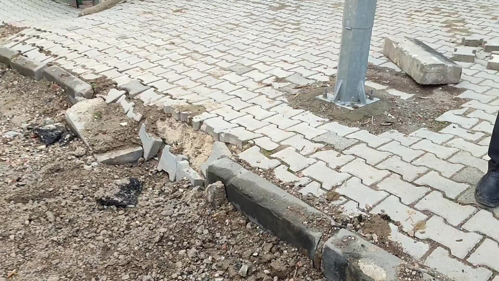 Elazığ Sanayi Mahallesi sakinleri: Mahalle kaderine terk edilmiş, belediye görevini yapmıyor