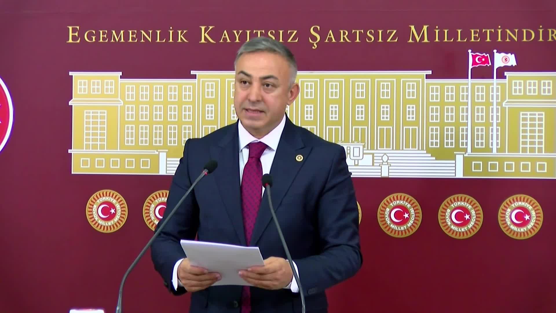 CHP'li Tahtasız'dan Bakan Gürlek'e "tapu" tepkisi: Yayımlanan belgeleri çürütmesi gerekirken başkalarını suçlama yoluna gitti