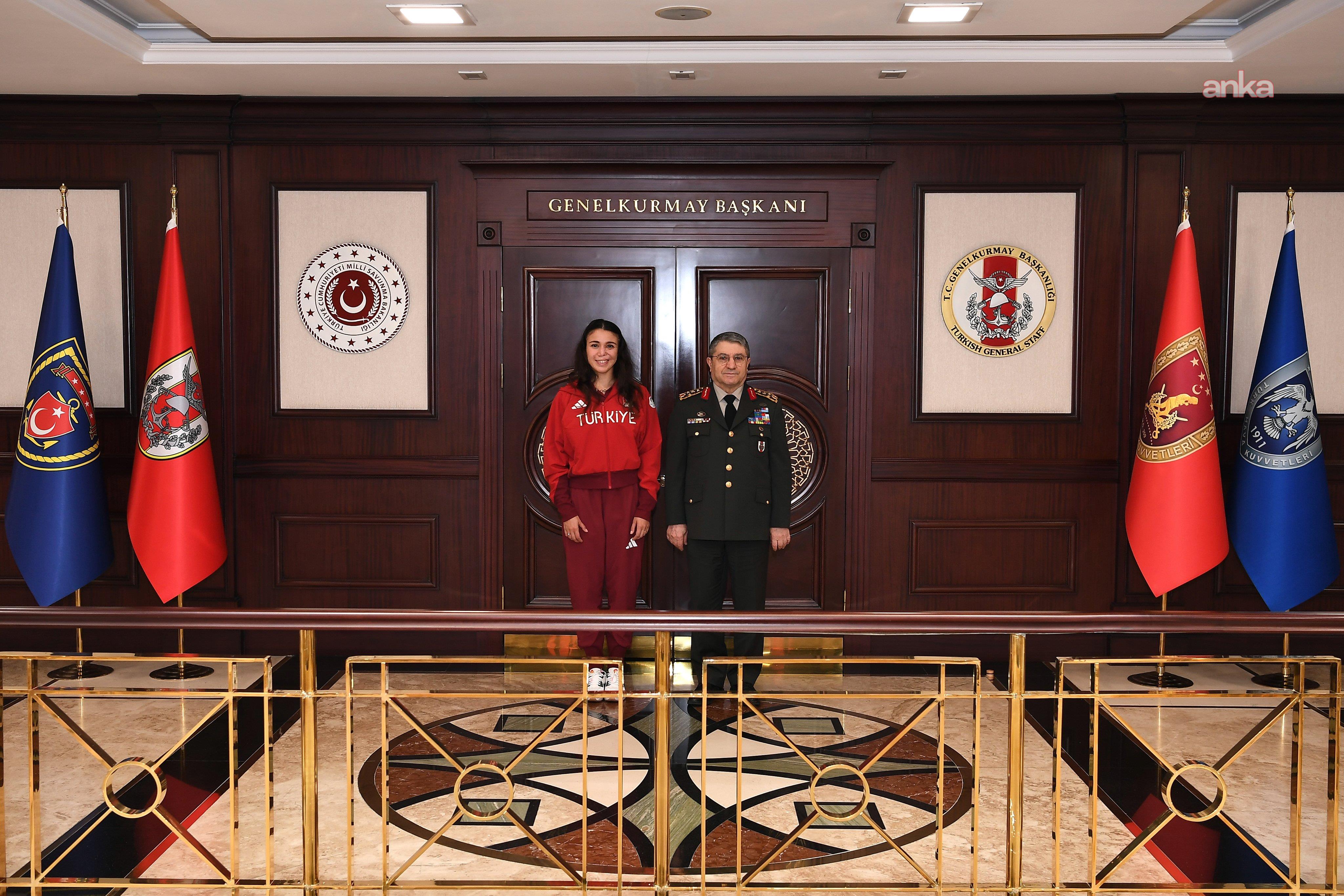Genelkurmay Başkanı Orgeneral Bayraktaroğlu, Dünya Askeri Sporlar Konseyi tarafından Yılın Kadın Sporcusu seçilen Mihrioğlu'nu kabul etti