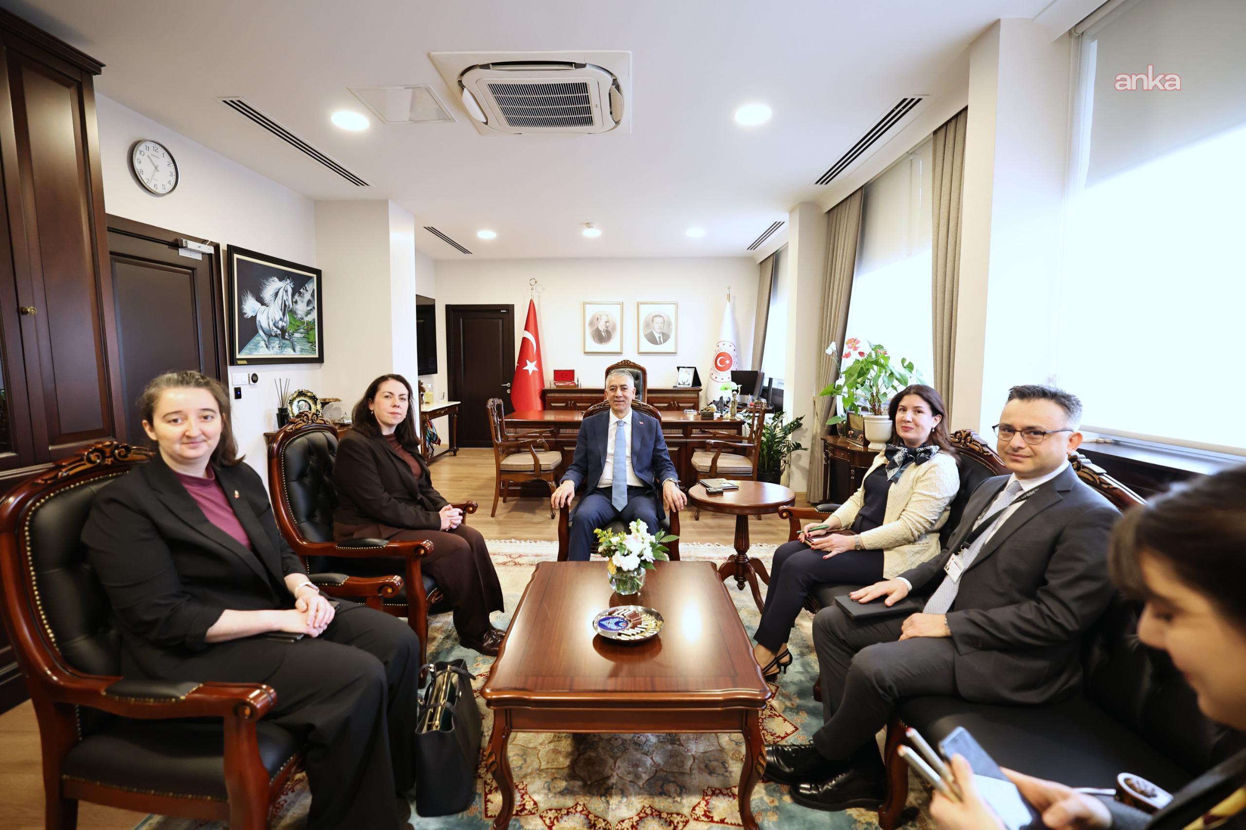 Dışişleri Bakan Yardımcısı Özel,  İrlanda’nın Ankara Büyükelçisi Brosnan'ı kabul etti