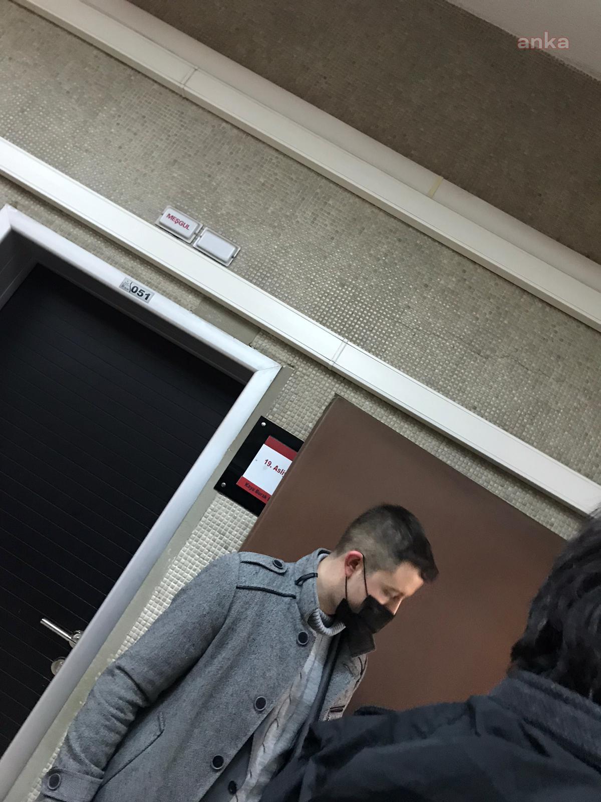 SELÇUK ÖZDAĞ’A SALDIRIDAN SERBEST KALAN SANIKTAN DURUŞMA SALONUNDA KÜFÜRLER
