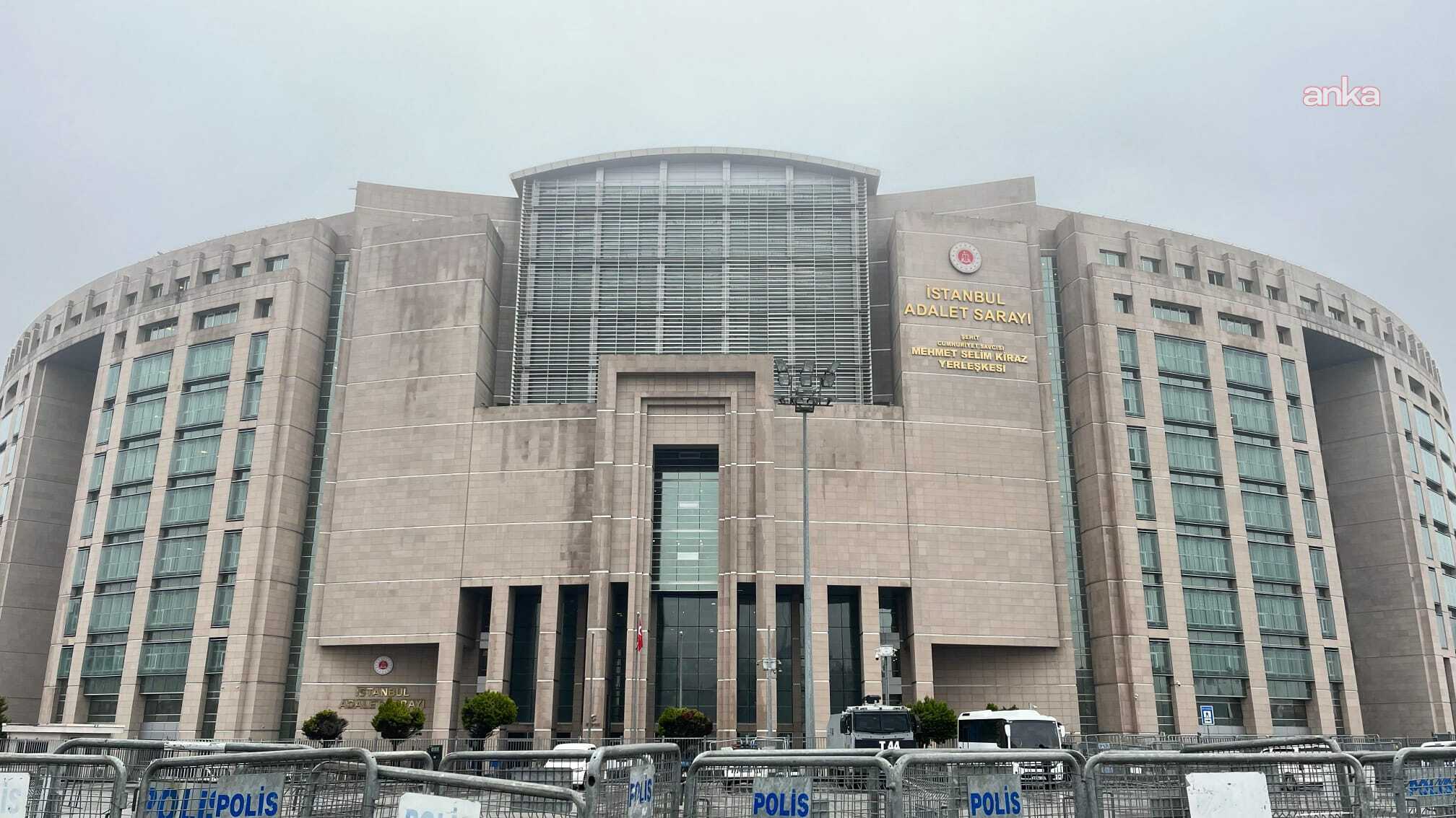 Uşak Belediye Başkanı Özkan Yalım ve 10 kişi gözaltına alındı