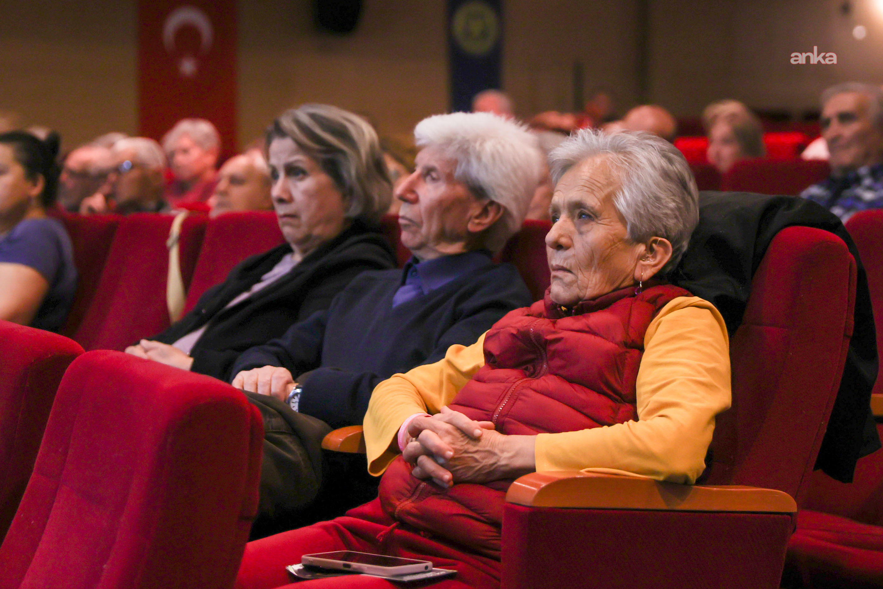 Buca Belediyesi, 60 yaş üstü bireylerin sağlıklı ve aktif yaş almasını desteklemek amacıyla 3. Yaş Üniversitesi’ni hayata geçiriyor