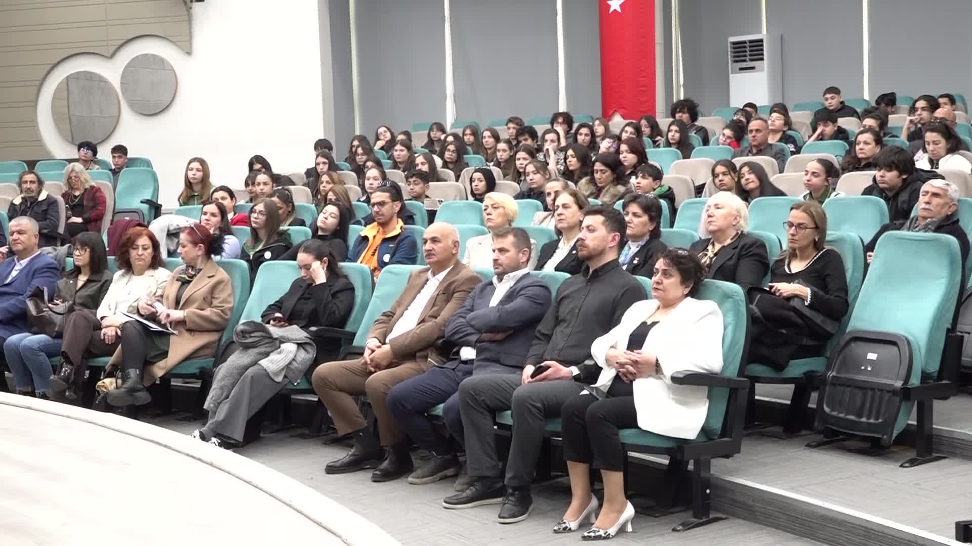 Bornova Belediyesi, Dünya Su Günü'ne özel etkinlik düzenledi... Bornova Belediye Başkanı Eşki, "Su, yaşamın kaynağı olduğu kadar toplumsal adaletin de bir parçasıdır"