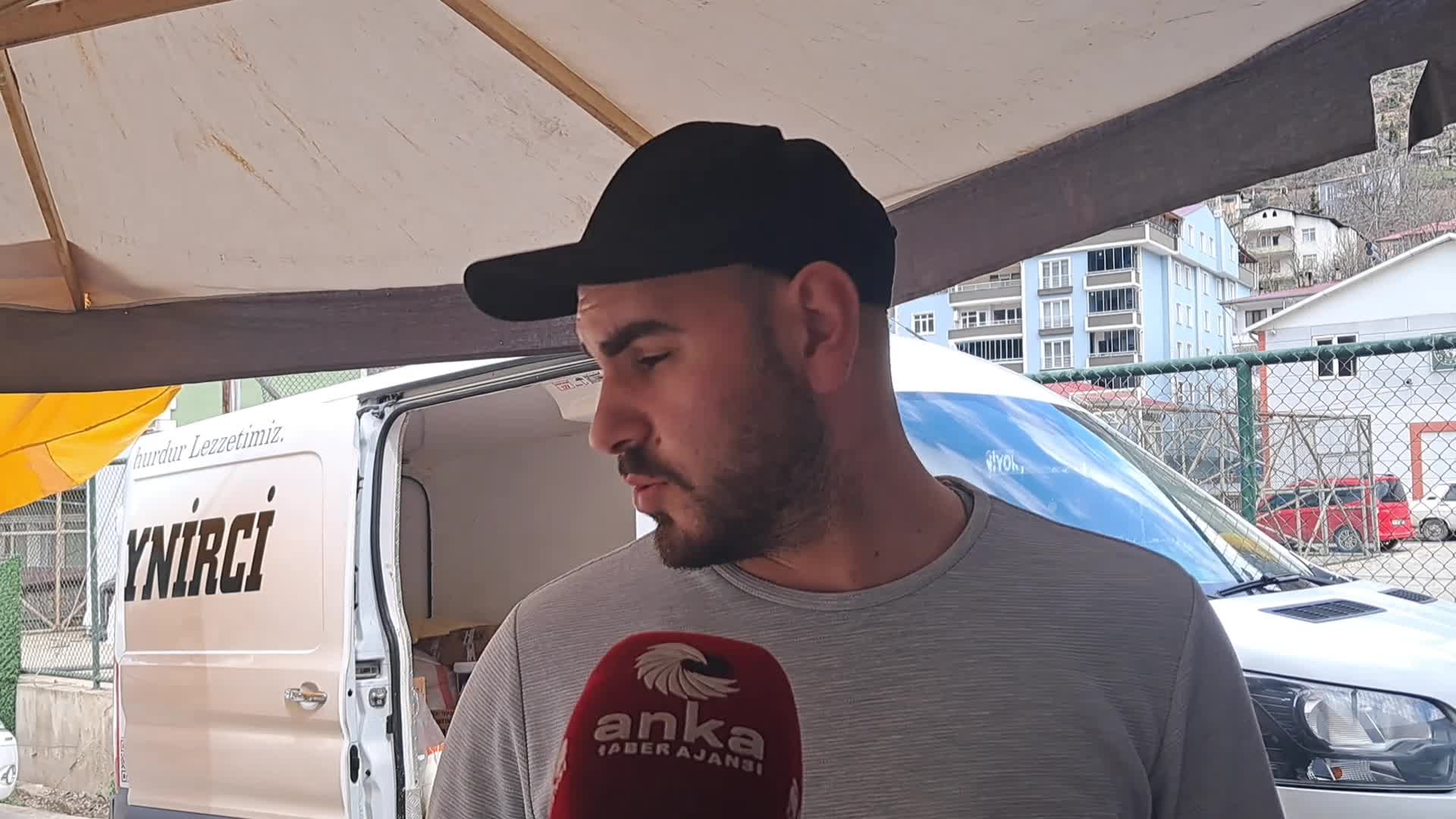 Artvin pazarında esnaftan tepki: Burada 10 çuvala yakın peyniri rahat satardık. Şimdi 2-3 çuval getiriyoruz satamıyoruz