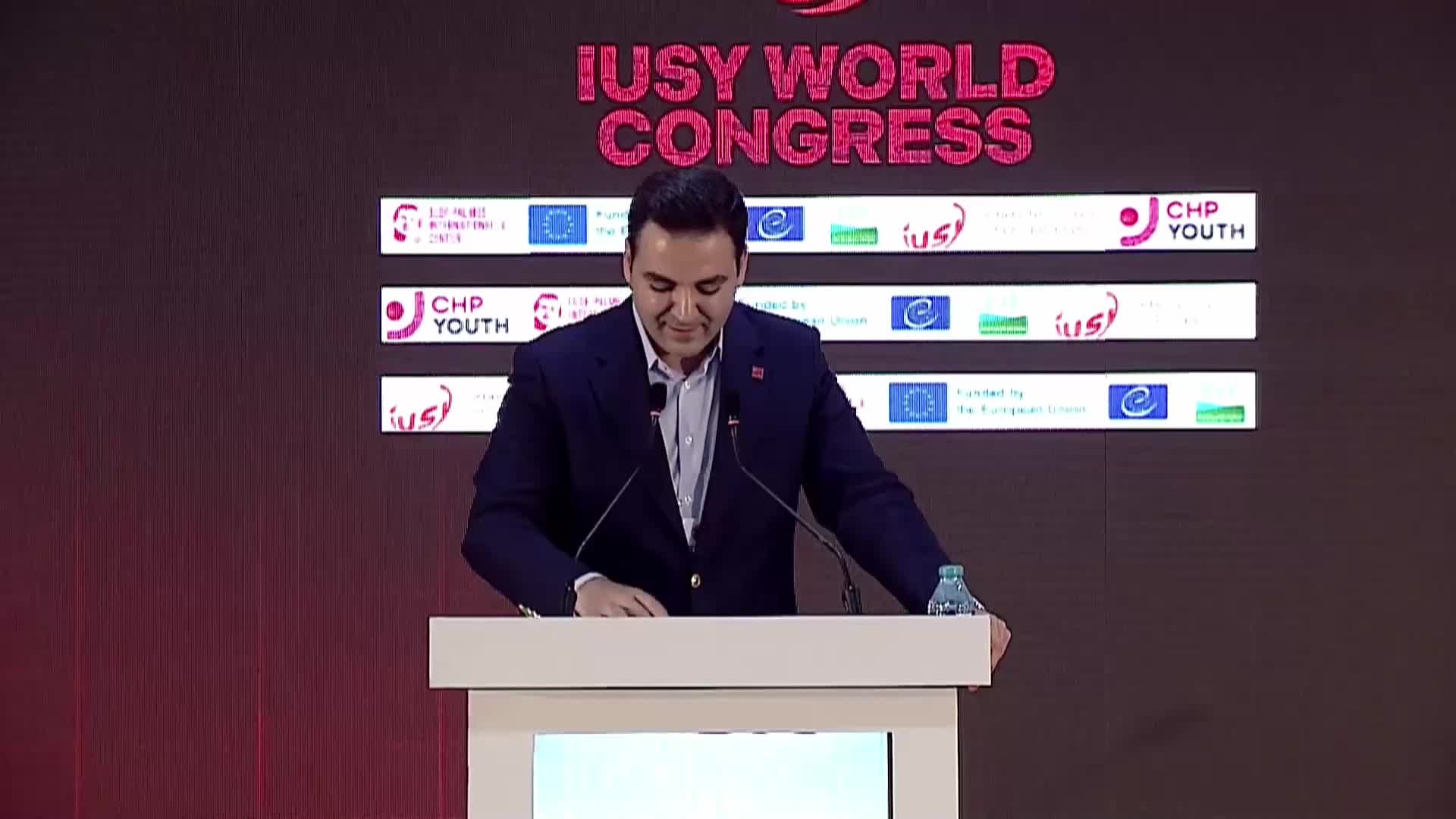 Sosyalist Enternasyonal Gençlik Örgütü Dünya Kongresi... Cem Aydın: “Türkiye'de yaşanacak bir demokratik sıçramanın tüm dünyaya domino etkisi yapacağının farkındayız”