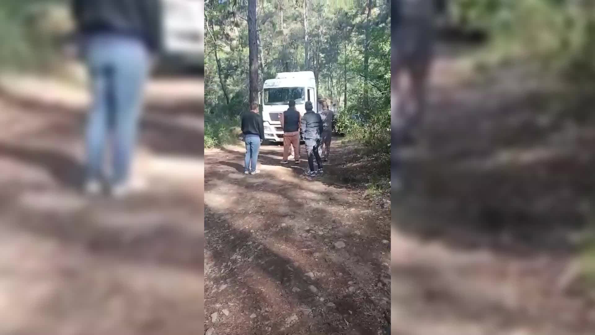 Göcek'te Osmanağa Koyu'na iş makineleri girdi, halk duruma tepki gösterdi