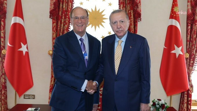 Cumhurbaşkanı Erdoğan, Dünya Ekonomik Forumu ve BlackRock Başkanı Fink’i kabul etti