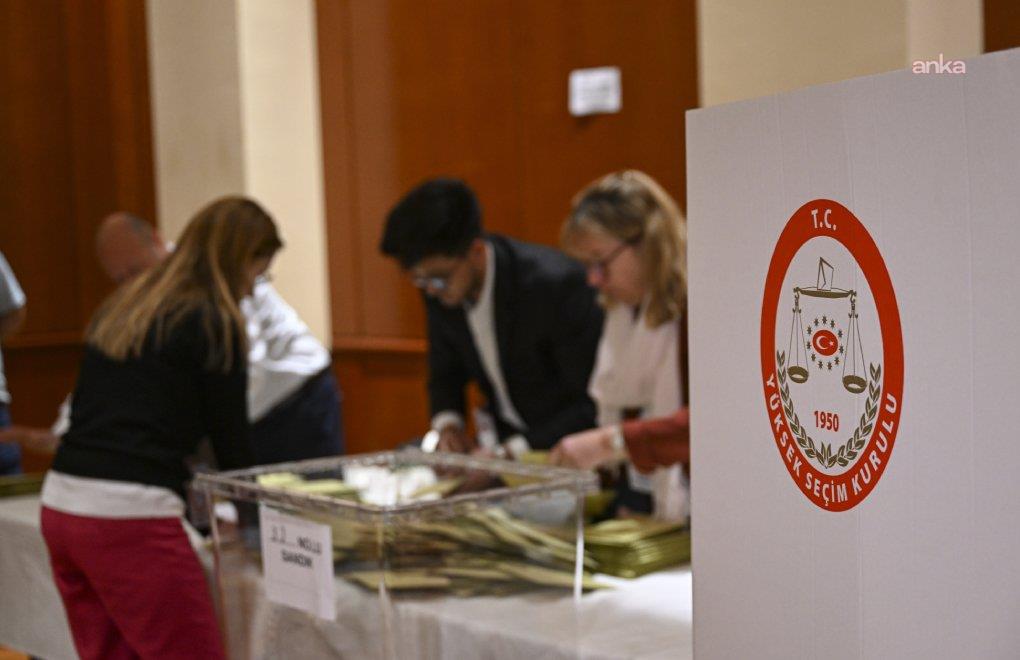 5 beldede seçim: YSK, seçime katılma yeterliğine sahip 41 partiye seçmen kütük listelerinin verilmesine karar verdi