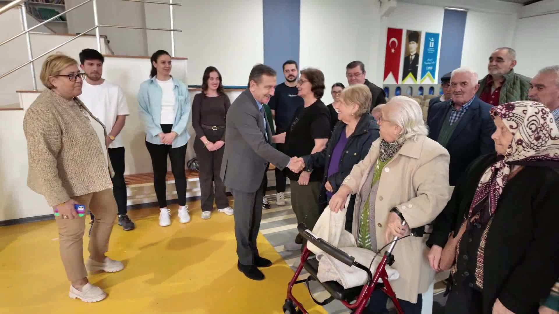 Tepebaşı Belediyesi'nden Yaşlılar Haftası'na özel etkinlik