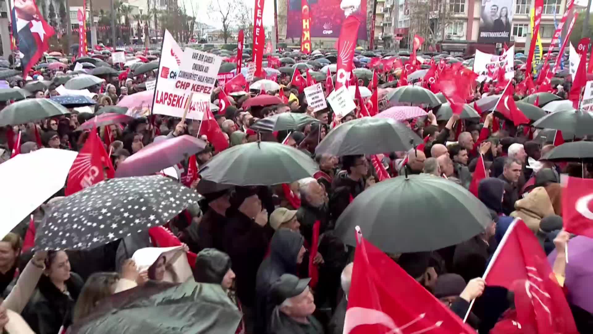 CHP'nin "Millet İradesine Sahip Çıkıyor" mitingi... Ekrem İmamoğlu: "Bu atanmış şahıs, Adalet Bakanı mıdır, 'organize işler bakanı' mıdır, cevabını milletimiz gayet iyi biliyor"