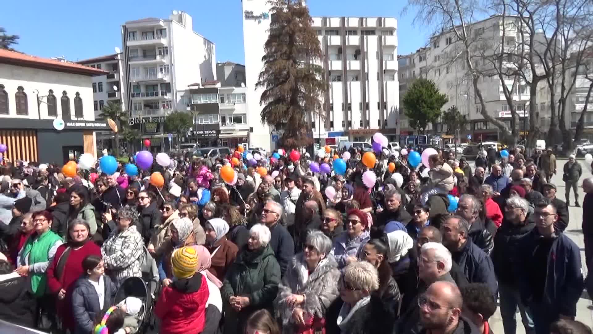 SMA Tip-1 hastası Uras'ın tedavisi için başlatılan kampanya tamamlandı, Sinoplular Uras bebek için gökyüzüne balon bıraktı