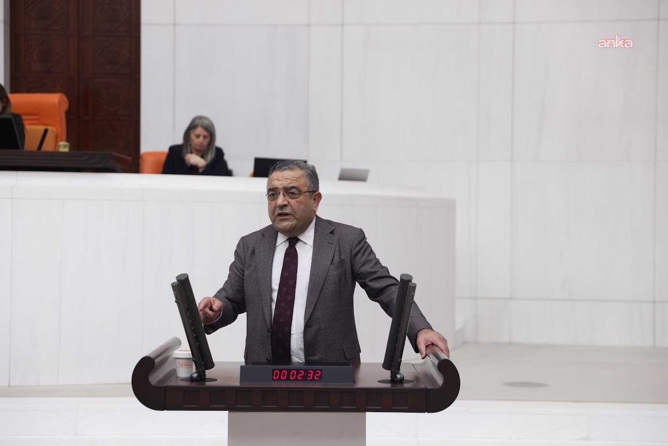 Sezgin Tanrıkulu’dan, Akın Gürlek’e: “Tutuklama tedbirinin yaygın şekilde uygulanmasının önüne geçmek için hangi somut adımlar atılmıştır”